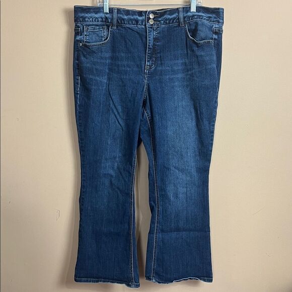 Lane Bryant Women’s Size 20 Short High Rise Bootcut Tummy Control Denim Jeans - Picture 1 of 6